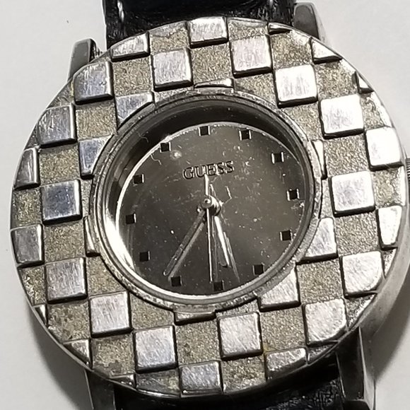 REtired 90s GUESS  watch Silver Face  Genuine Guess Working Retro Look Vintage - Picture 8 of 8